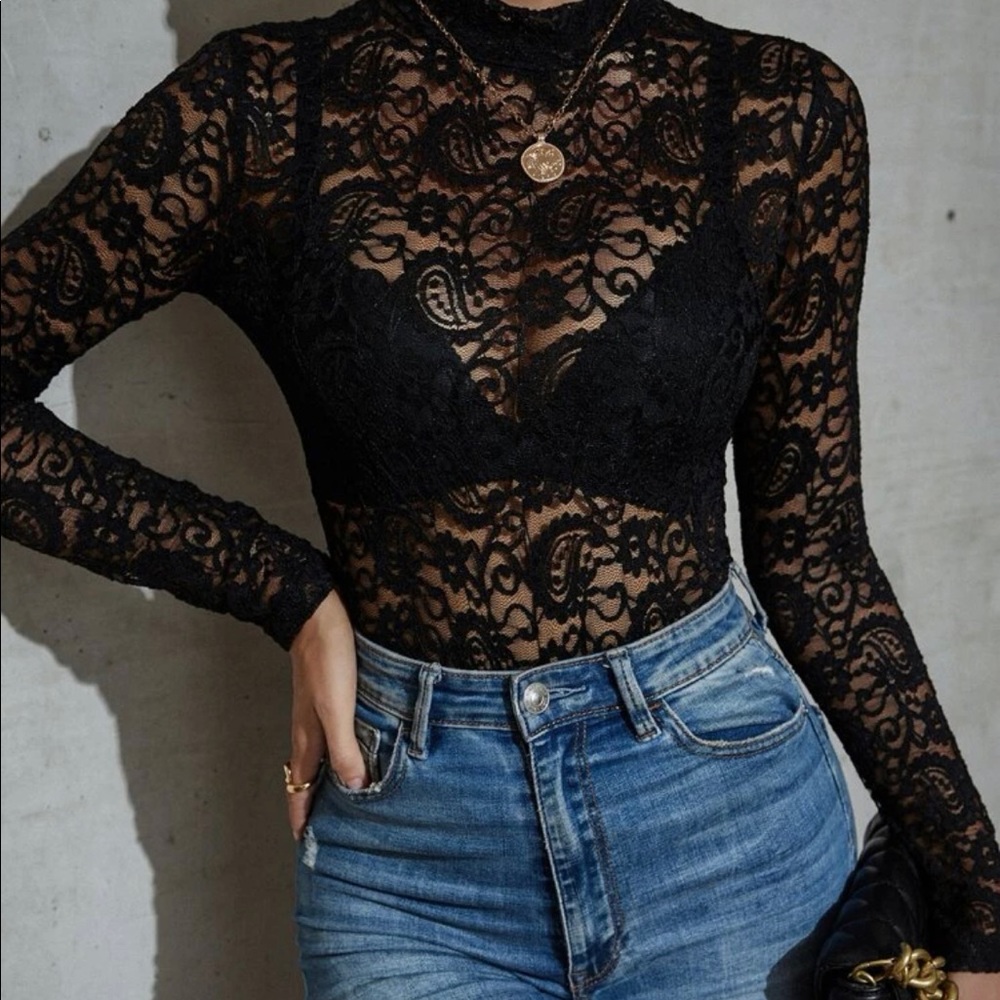 •NWOT Black Paisley Lace Top•